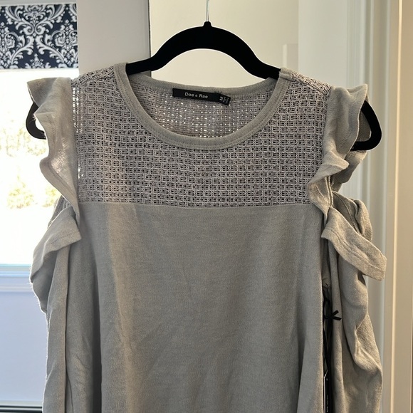 NWT cold shoulder top - Picture 5 of 5